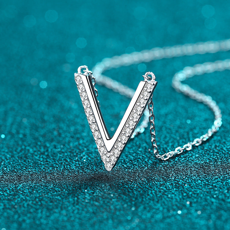 925 Sterling Silver V-Shaped Moissanite Necklace - 0.19CT Micro-Pavé Minimalist Pendant