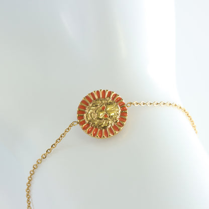 Gold Chain Bracelet with Lion Pattern