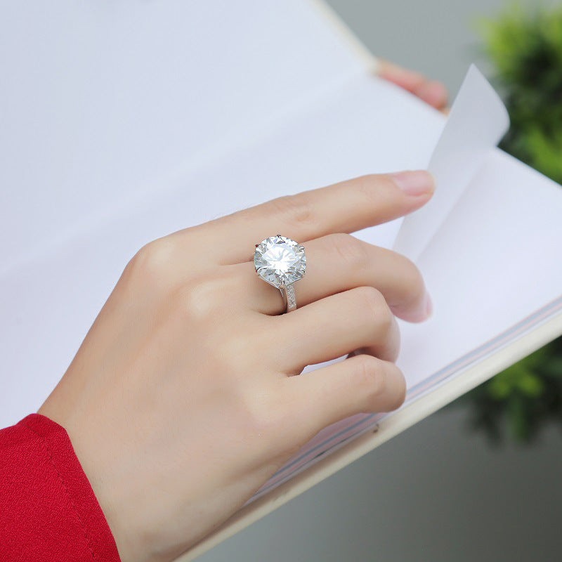 Bold Geometric Ring with Moissanite