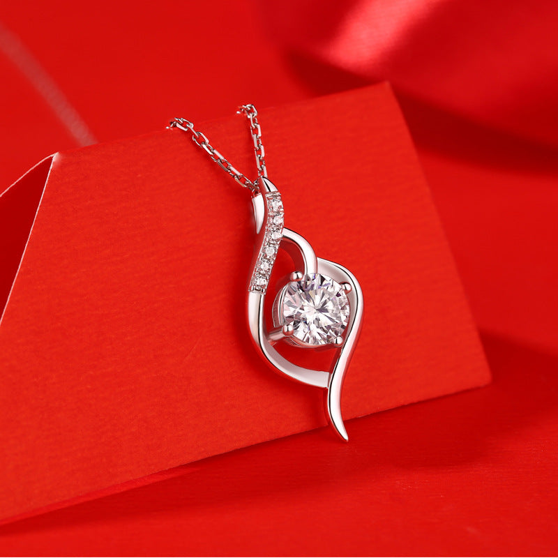 Chic Geometric Pendant Necklace for Stylish Women