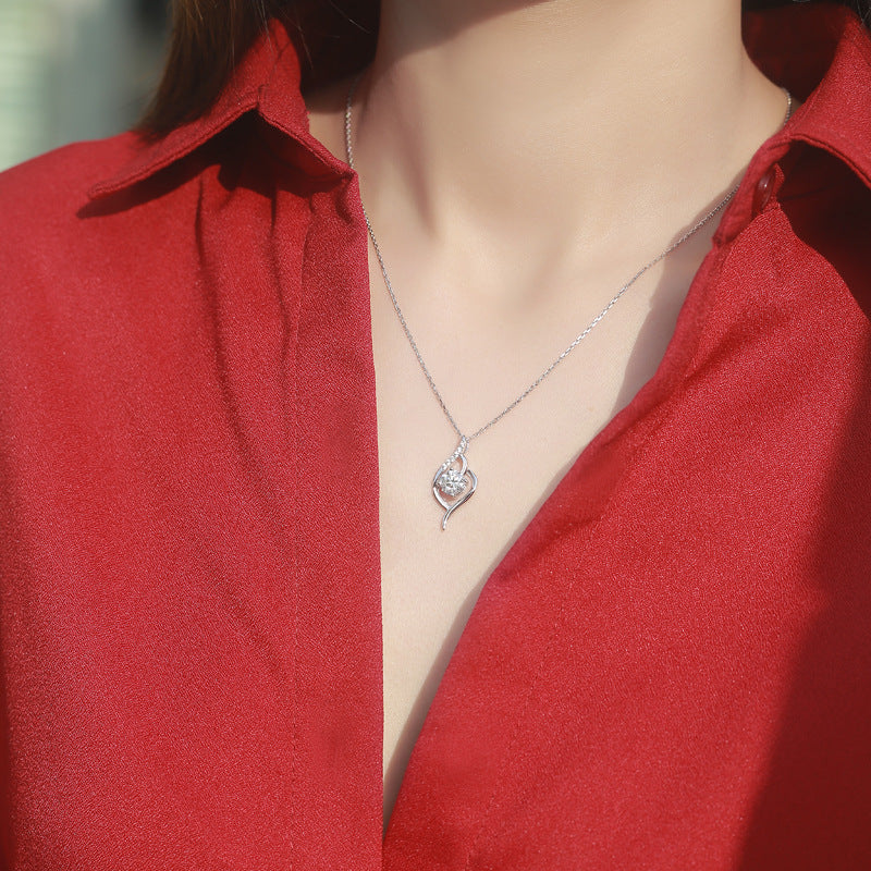 Chic Geometric Pendant Necklace for Stylish Women