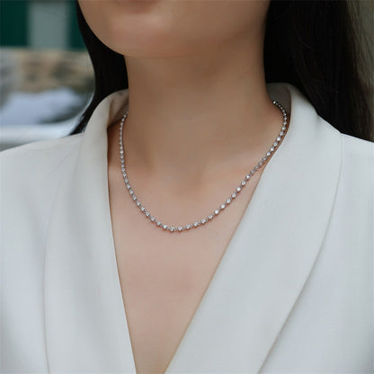 Chic Silver Pendant Necklace for Fashionable Women