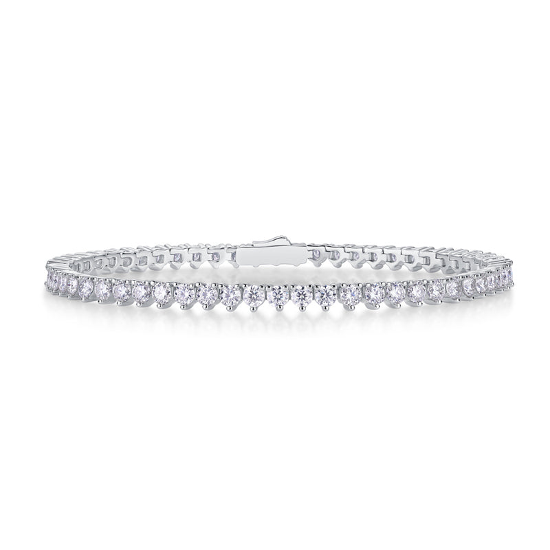 Chic Women's Silver Bracelet with Sparkling Moissanite Accents