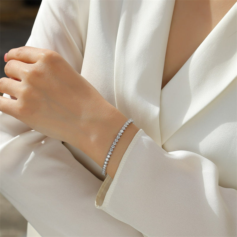 Chic Women's Silver Bracelet with Sparkling Moissanite Accents