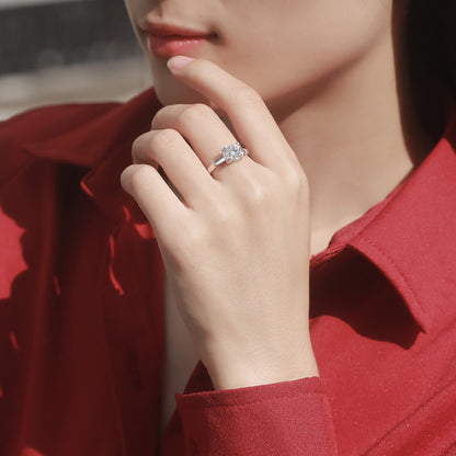 Classic Bullhead Ring with Moissanite