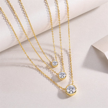 Contemporary Unisex Necklace with Geometric Moissanite Design