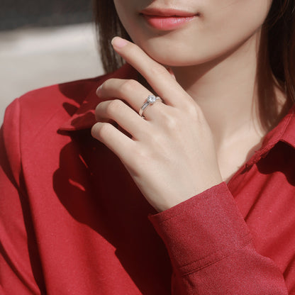 Delicate Geometric Ring with Moissanite