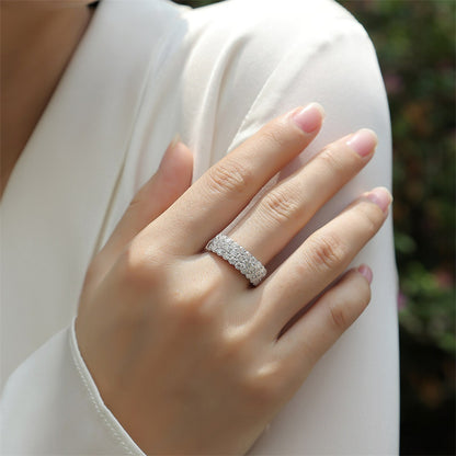 Elegant 925 Silver Round Moissanite Ring