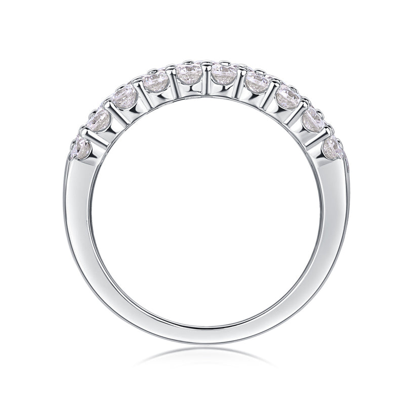 Elegant 925 Silver Round Moissanite Ring