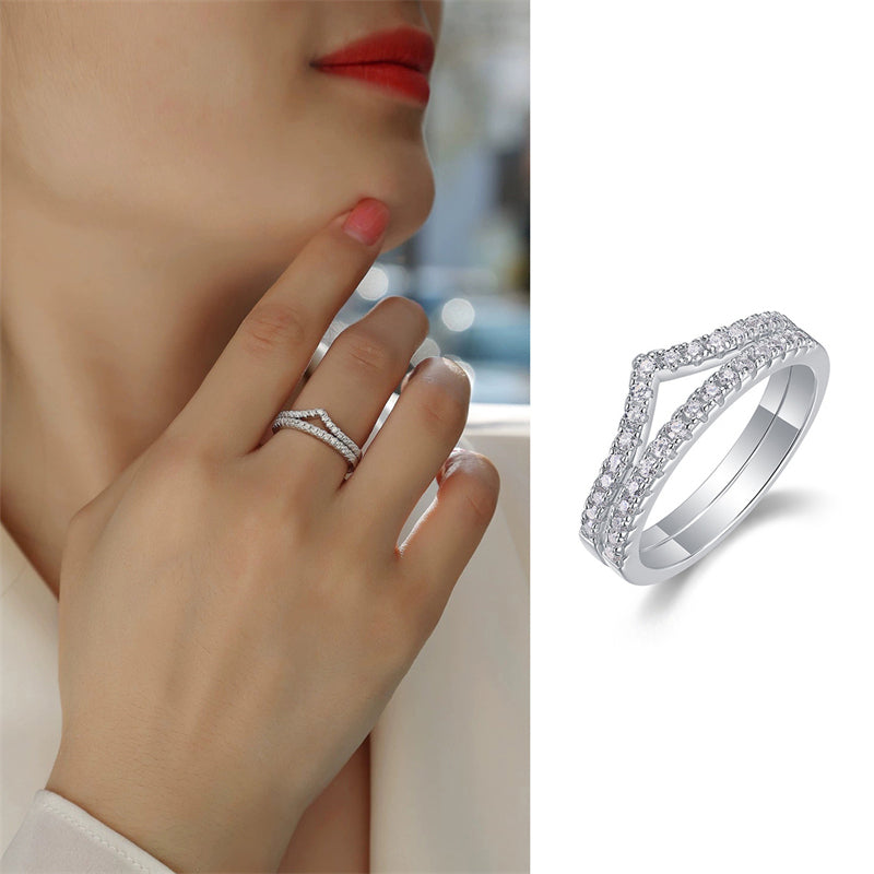 Elegant 925 Silver Round Shape Ring Set