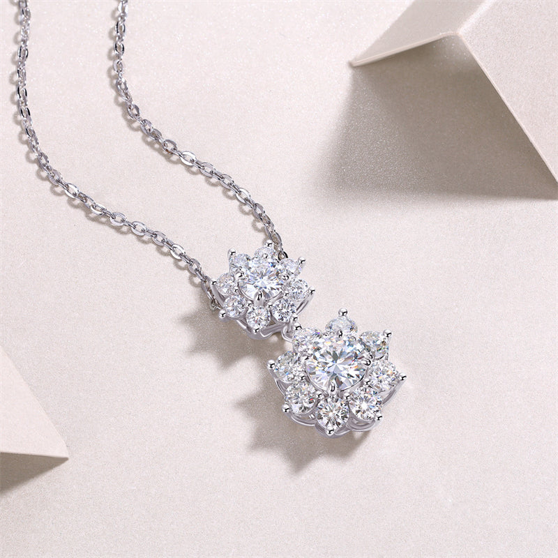 Elegant Floral Pendant Necklace with Moissanite for Women