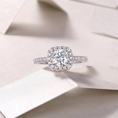 Fashionable Geometric Moissanite Ring for Modern Women