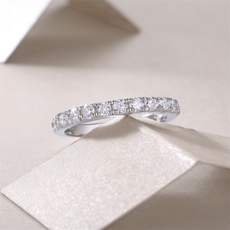 Fashionable Geometric Moissanite Ring for Modern Women