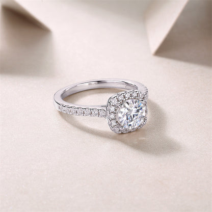 Fashionable Geometric Moissanite Ring for Modern Women