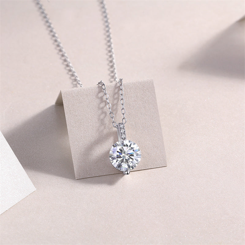 Fashionable Geometric Pendant Necklace for Modern Women