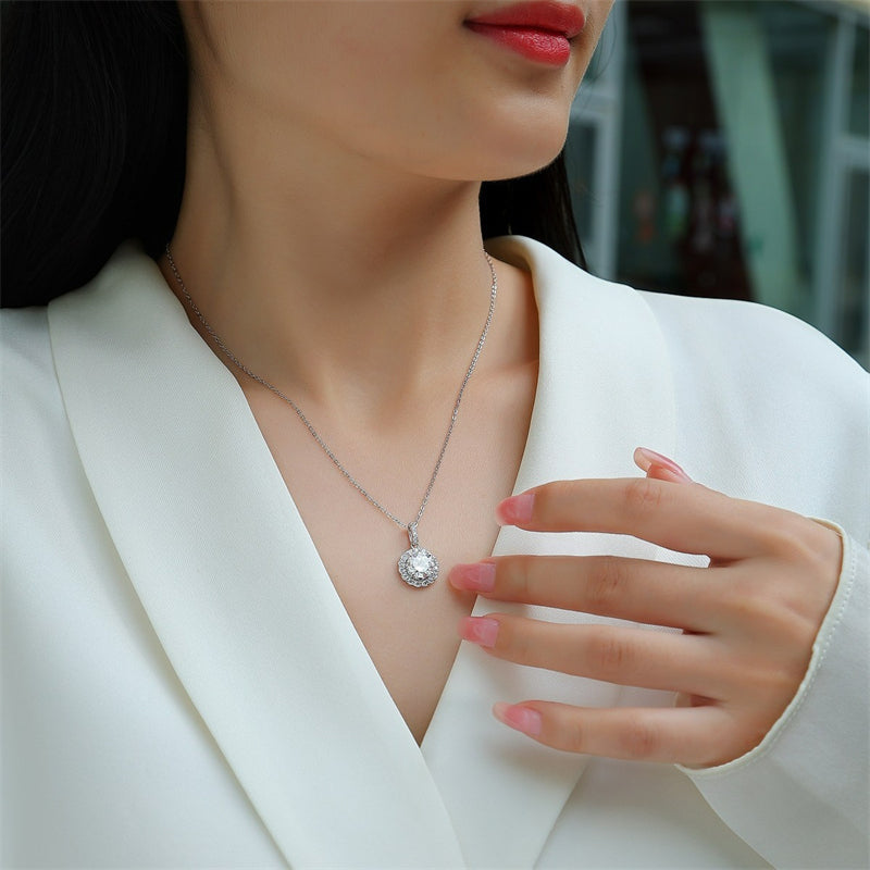 Fashionable Geometric Pendant Necklace for Modern Women