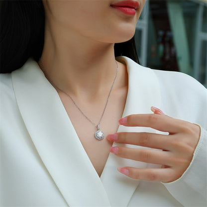 Fashionable Geometric Pendant Necklace for Modern Women