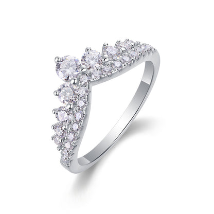 Fashionable Round Diamond Ring for Women
