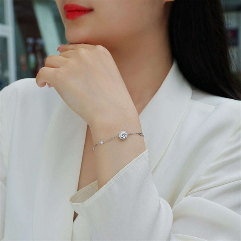 Glamorous Round Moissanite Bracelet for Office and Commuting