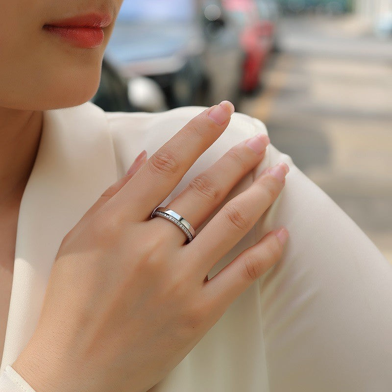 Glimmering Round Moissanite Ring in Sterling Silver