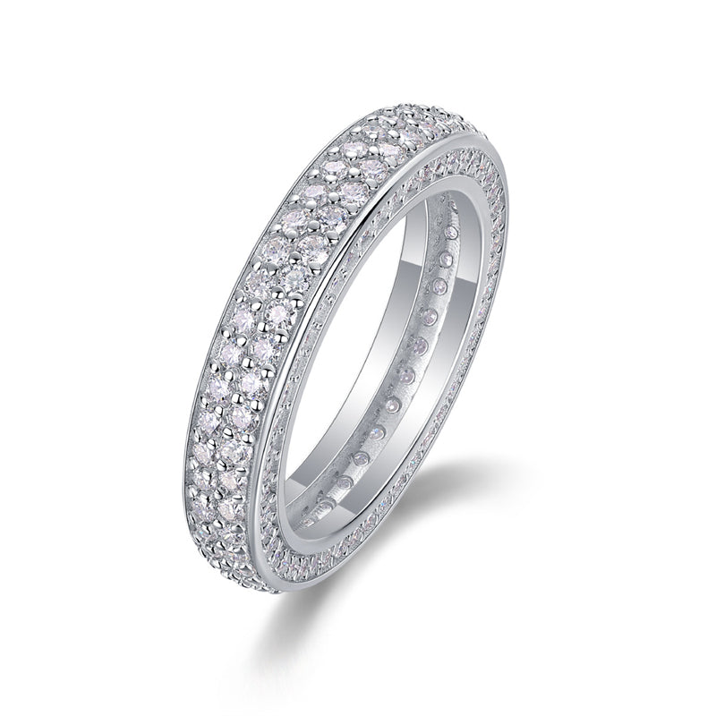 Glimmering Silver Ring with Moissanite
