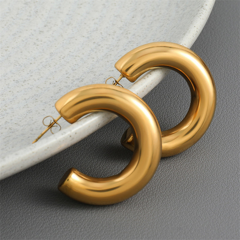 Instagram Style Geometric C-Shaped Drop Earrings in Gold/Silver