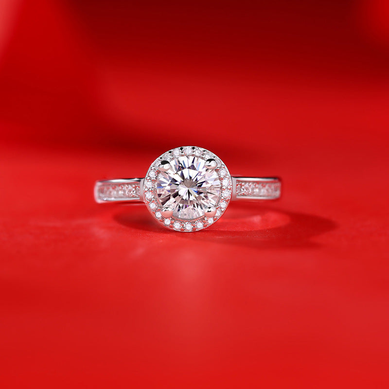 Luxurious Geometric Ring with Moissanite