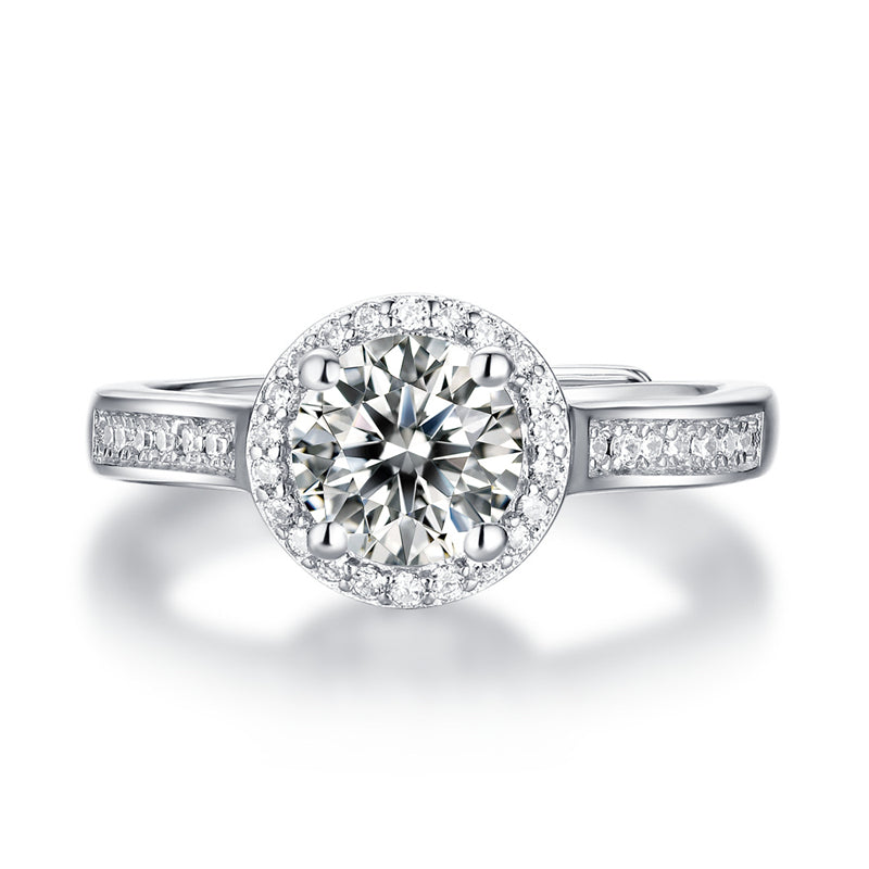 Luxurious Geometric Ring with Moissanite