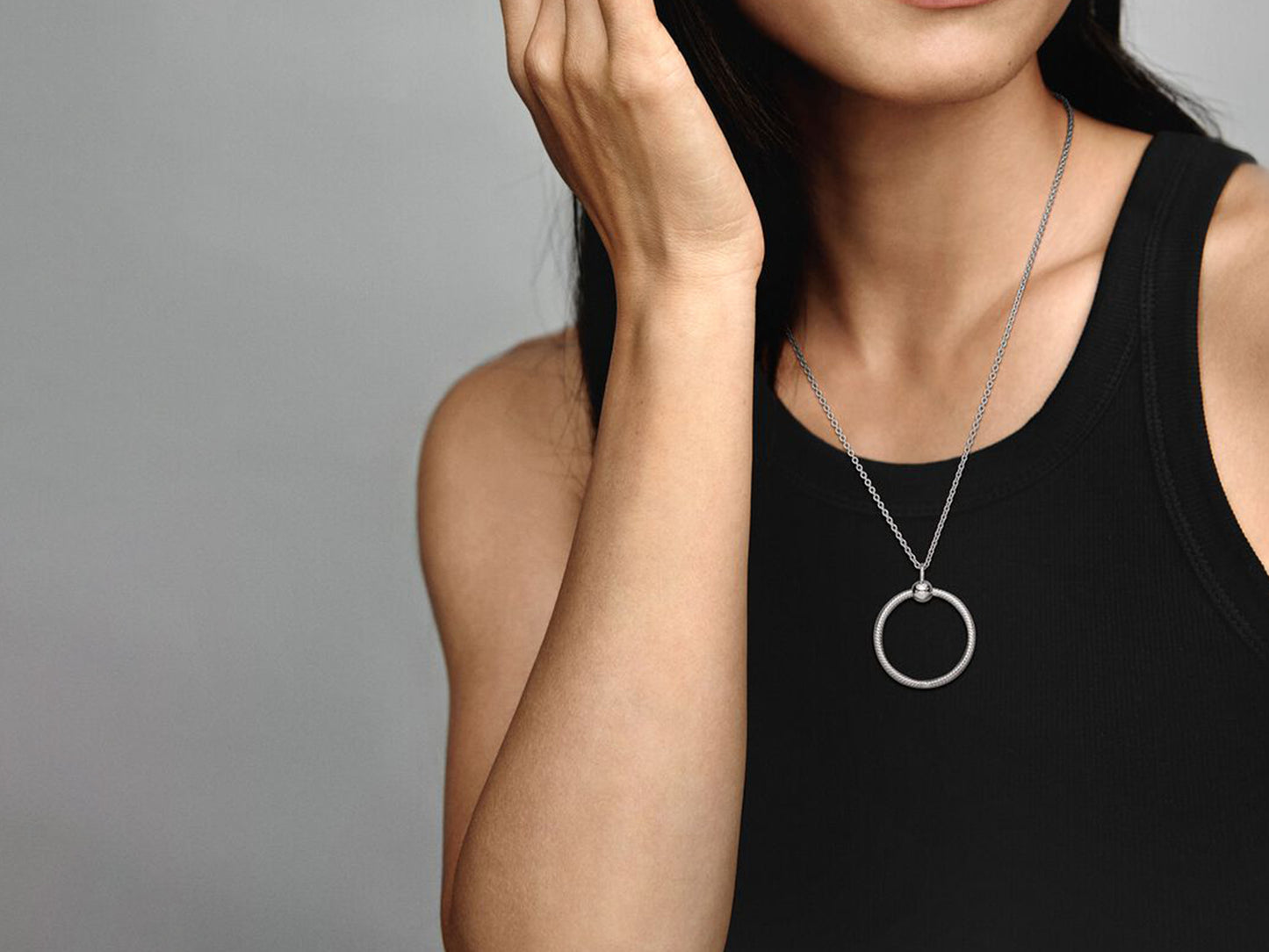Medium  O Pendant