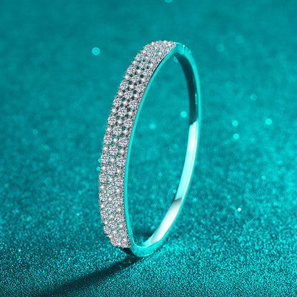 Minimalist Floral Bangle 3.03ct Moissanite 46x56mm Tulip Camellia Red Bean 925 Silver Rhodium