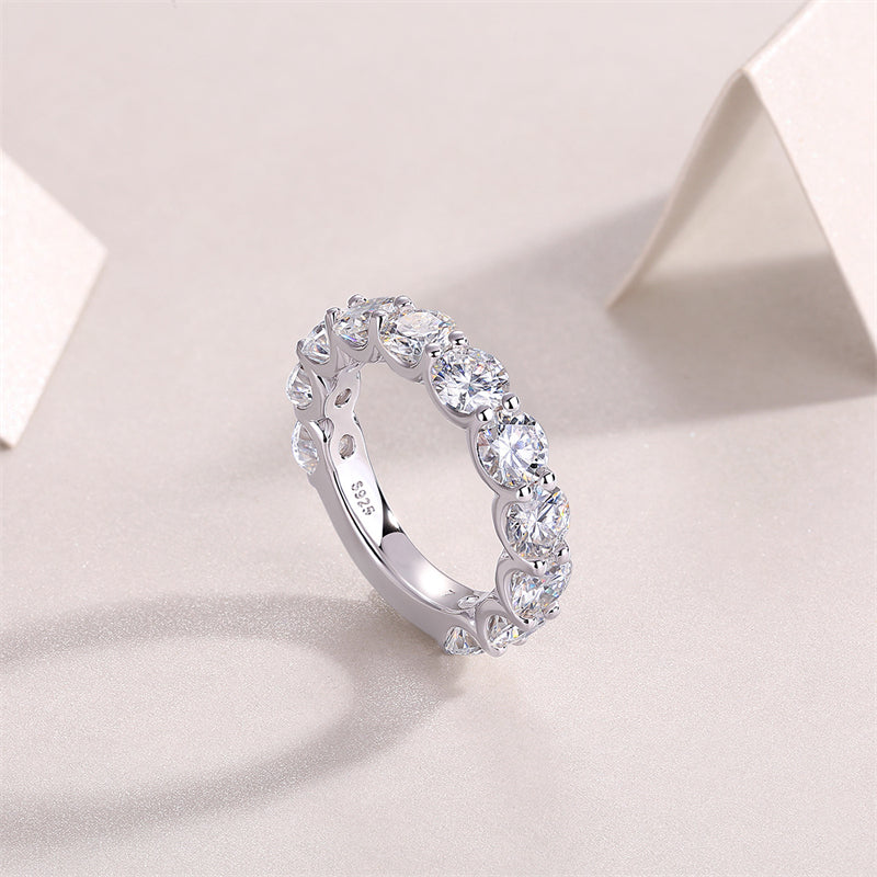 Minimalist Geometric Silver Band with Moissanite Sparkle