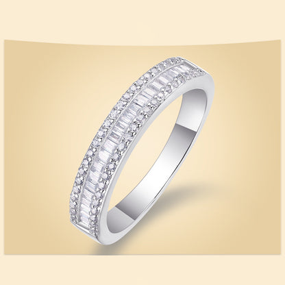 Minimalist Moissanite Ring in 925 Silver
