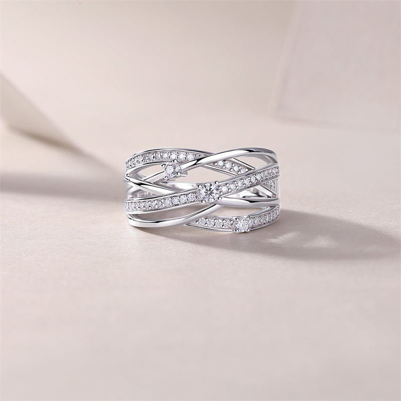 Modern Line-Design Moissanite Ring for Stylish Ladies