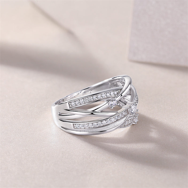 Modern Line-Design Moissanite Ring for Stylish Ladies