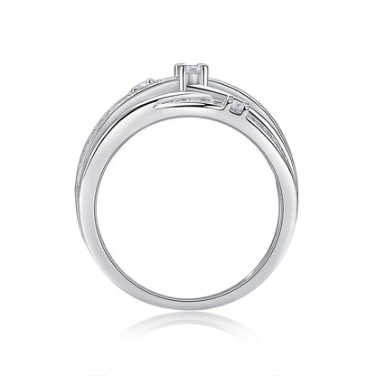 Modern Line-Design Moissanite Ring for Stylish Ladies
