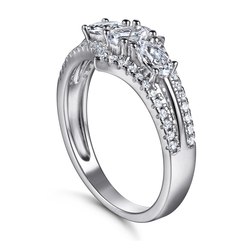 Oval-Cut Zirconia 925 Silver Ring - Elegant Simulated Diamond Bridal Set