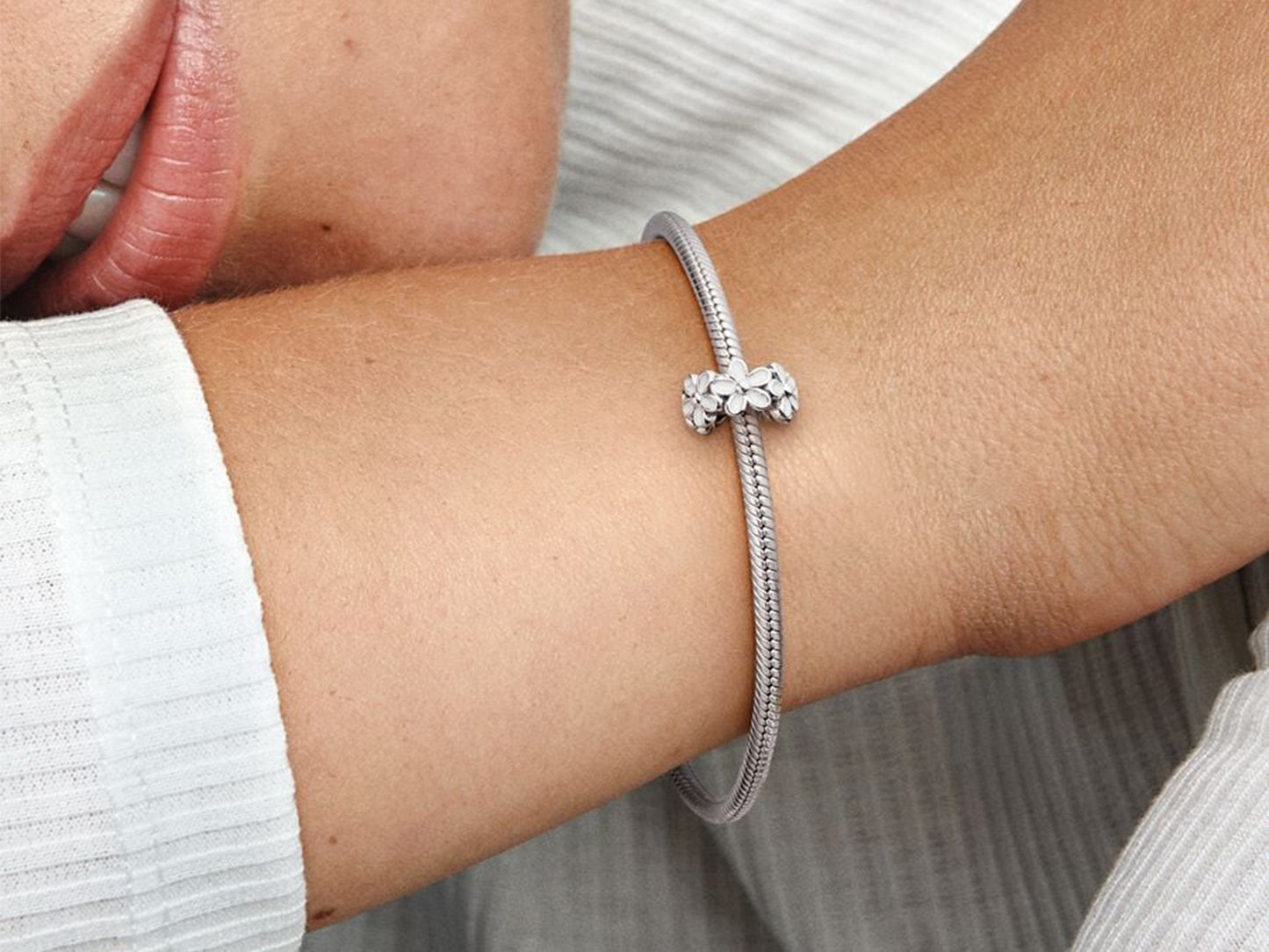 White Daisy Flower Spacer Charm