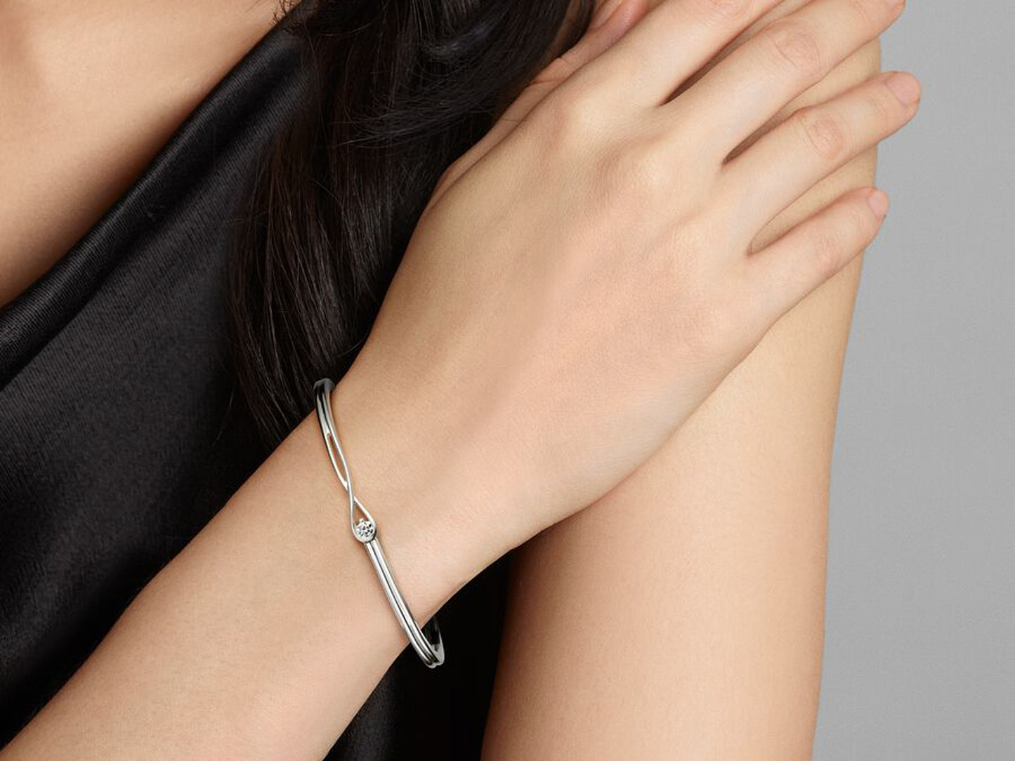 Lab-grown Diamond Bangle 0.25 carat tw 14k White Gold