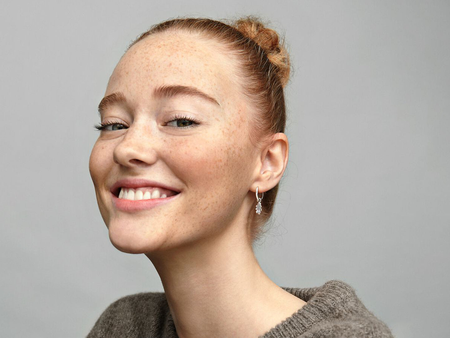 Acorn & Leaf Silver Elegance Hoop Earrings