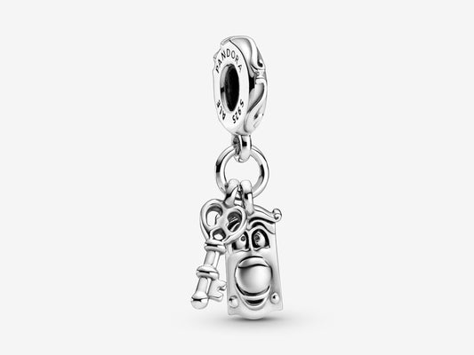 Alice's Wonderland Charm
