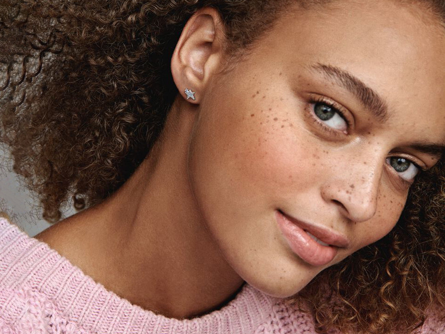 Sparkling Asymmetric Stars Stud Earrings