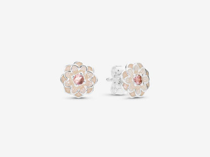 Blossoming Daisy Elegance Stud Earrings