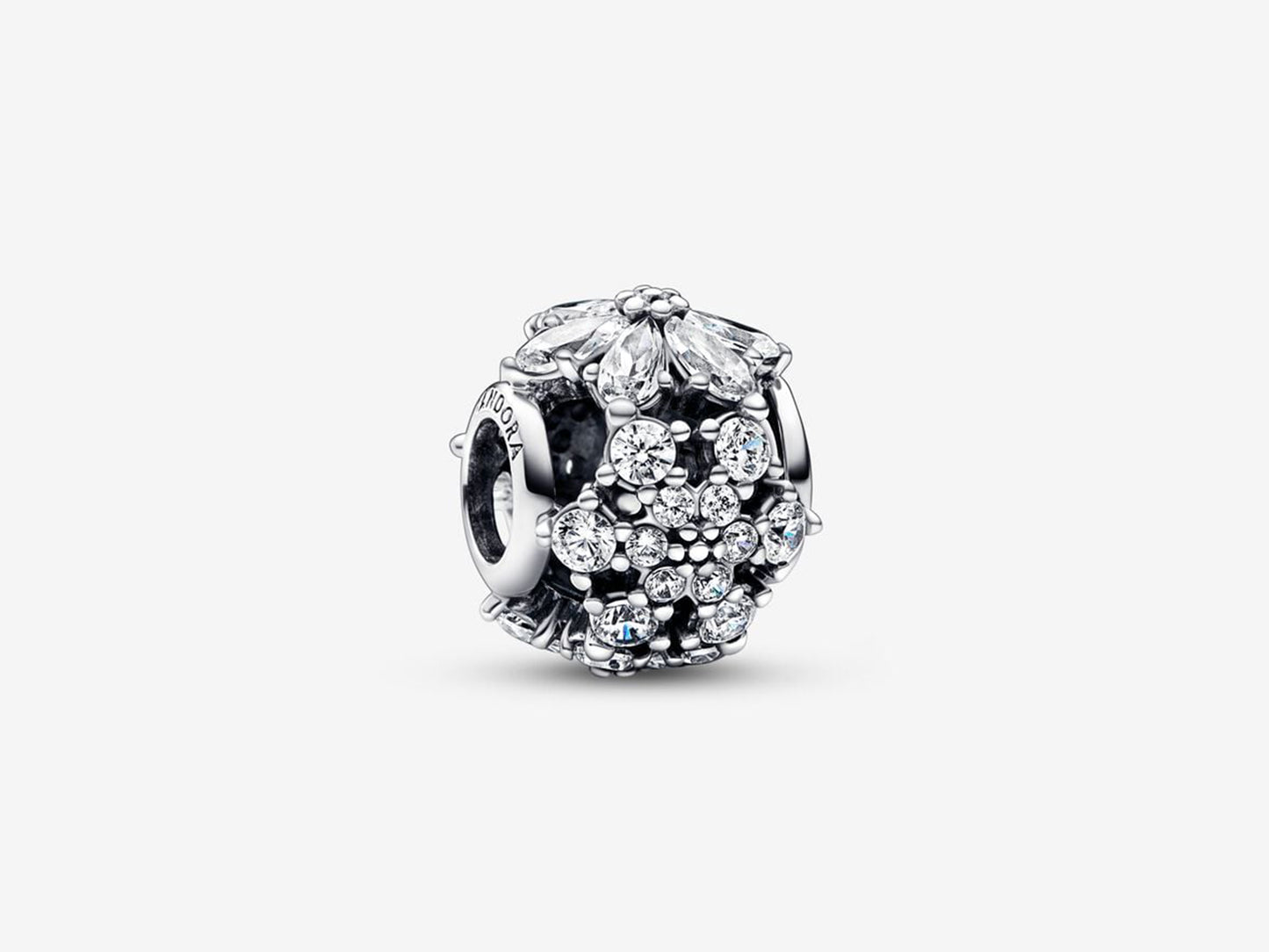 Sparkling Herbarium Cluster Round Charm