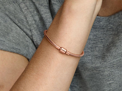 Daisy Clasp Serpentine Bracelet