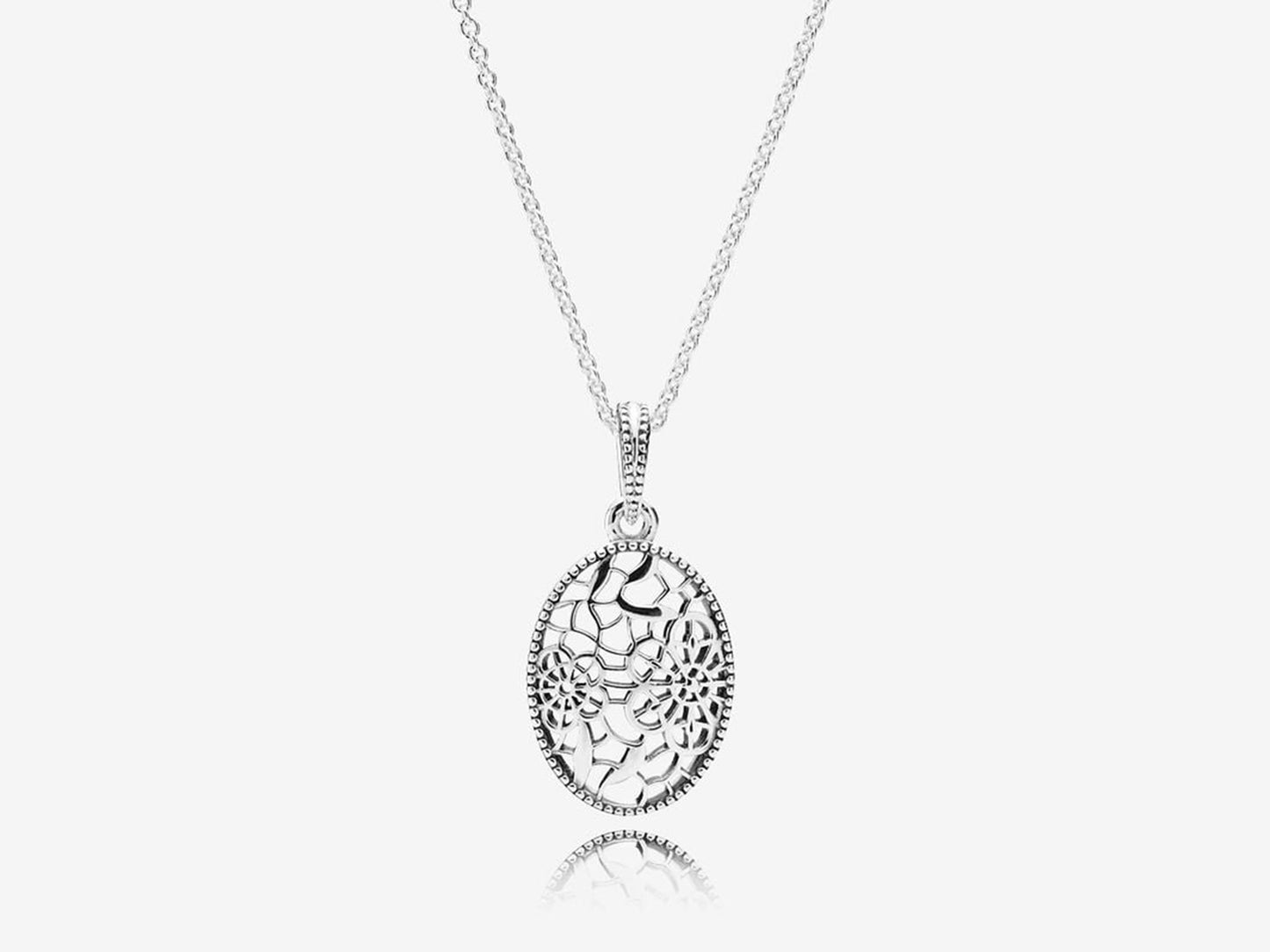 Daisy Lace Necklace