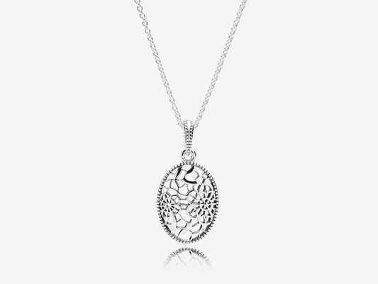 Daisy Lace Necklace