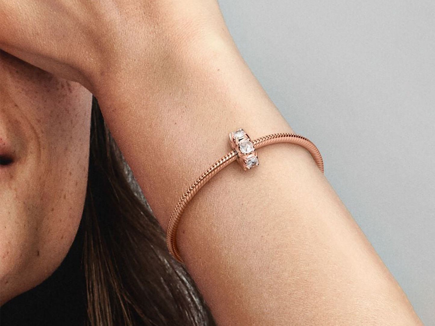 Dazzling Clasp Charm