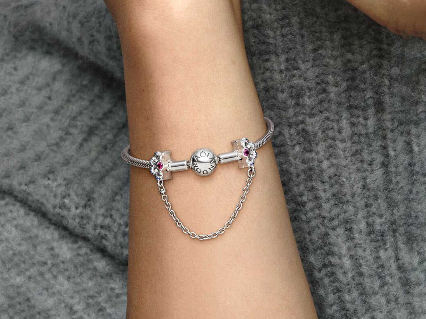 Fan-Shaped Safety Chain Charm