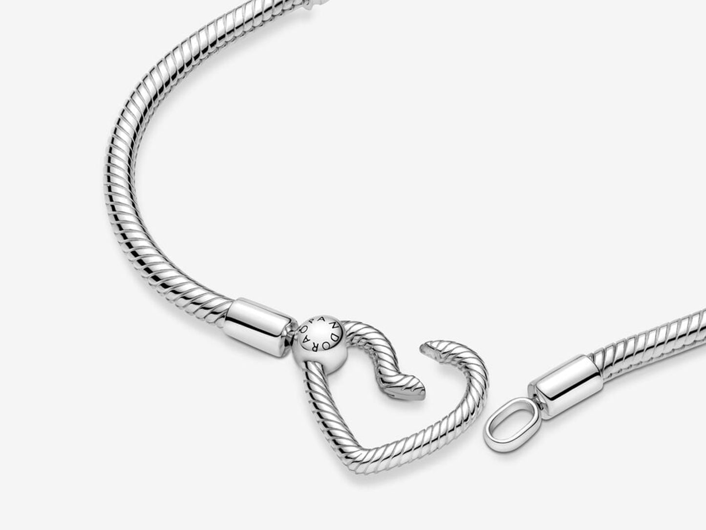 Heart Closure Snake Chain Bracelet