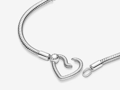 Heart Closure Snake Chain Bracelet